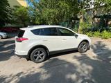 Toyota RAV 4  2.5 4x2 Hybrid Executive 114 kW (155 PS)  - Toyota RAV 4 mit Hybrid-Antrieb