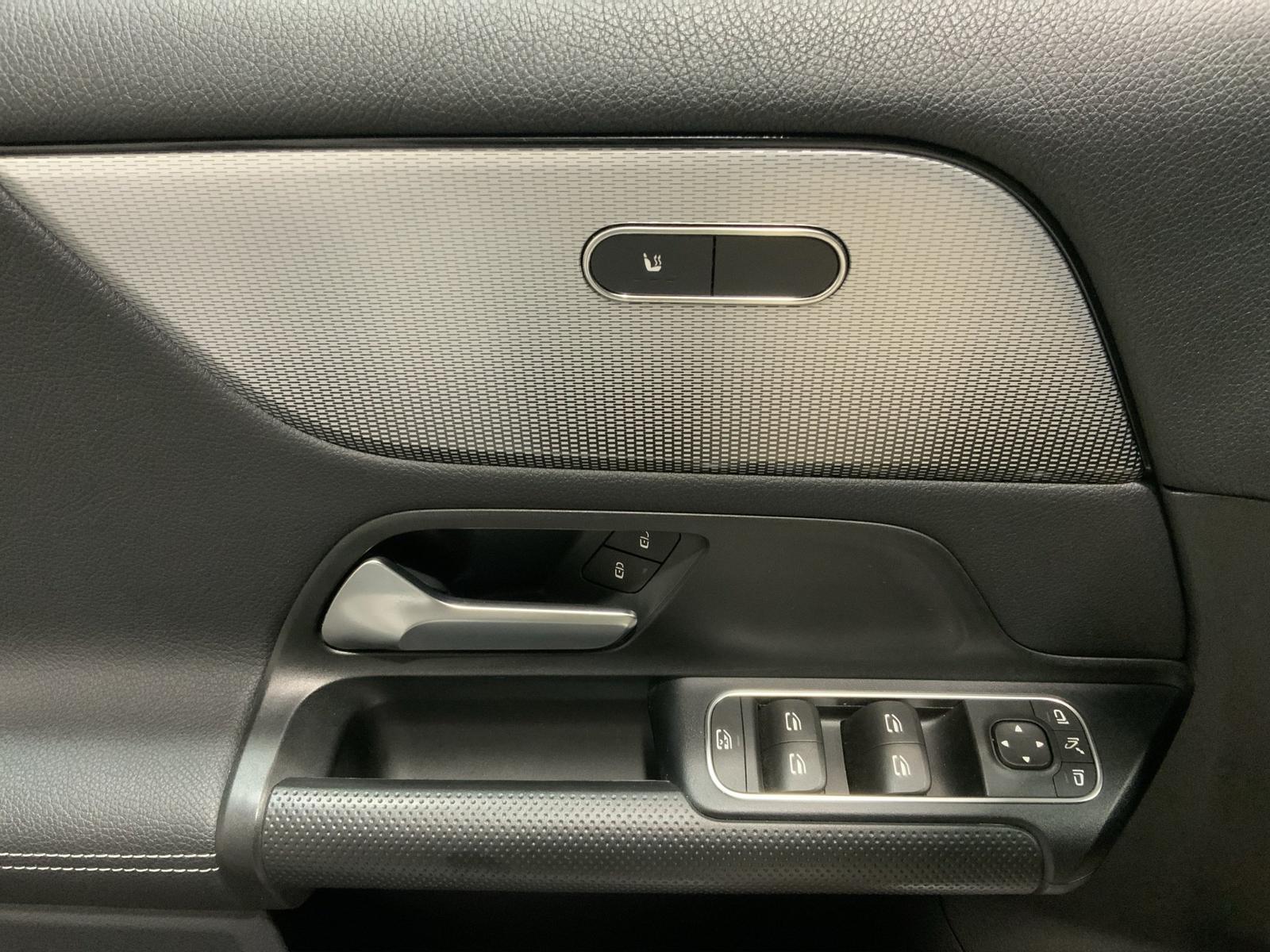 Mercedes-Benz GLA Style Distronic Plus RFK PDC Nav, миниатюра 16