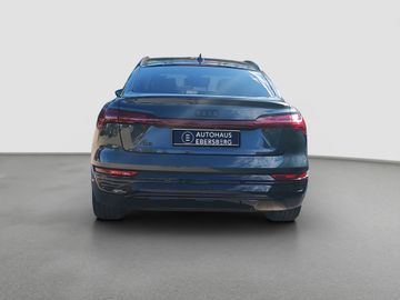 Audi Q8 e-tron - 7