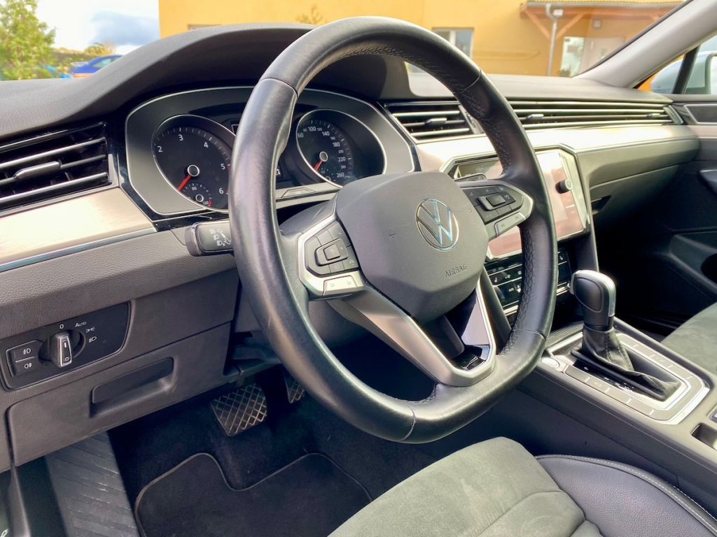 Fahrzeugabbildung Volkswagen Passat Variant 2.0 DSG Elegance AHK GZJR KAMERA