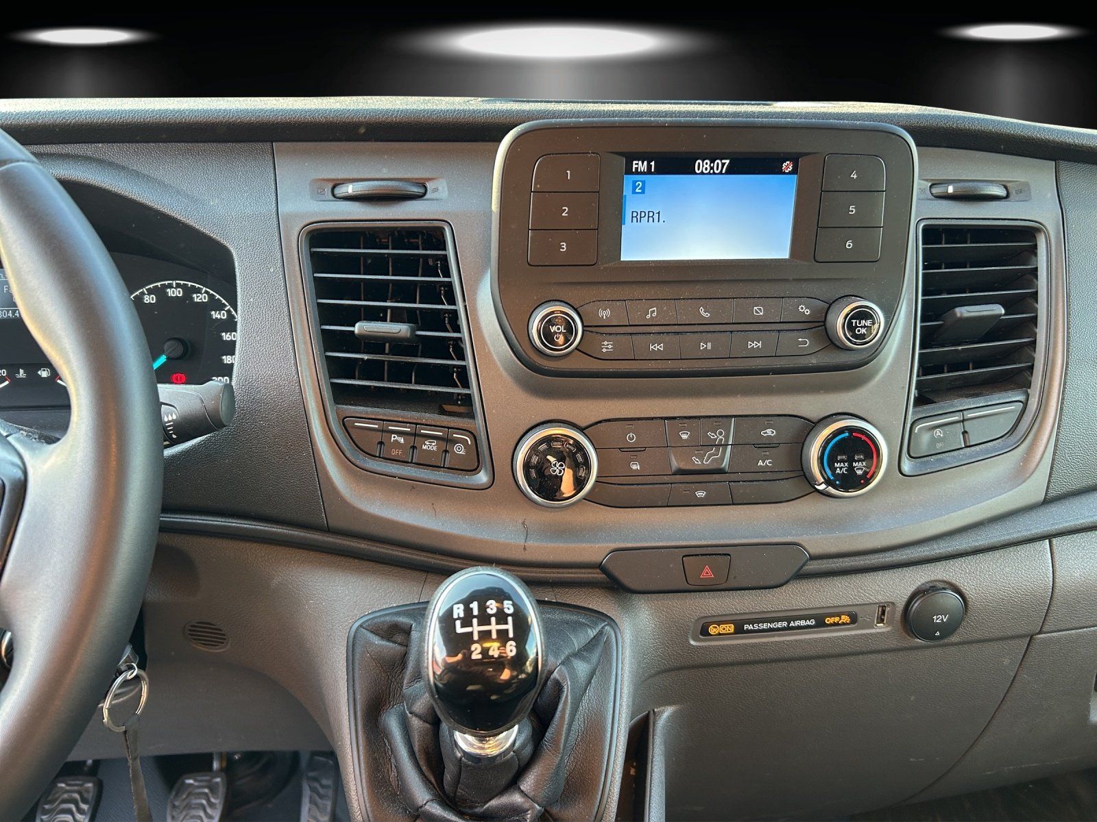 Fahrzeugabbildung Ford Transit Custom Kasten L2 Trend AHK Kamera GJR