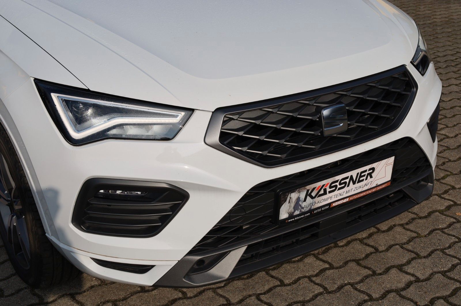 Fahrzeugabbildung SEAT Ateca FR 1.5TSI DSG *PANORAMADACH