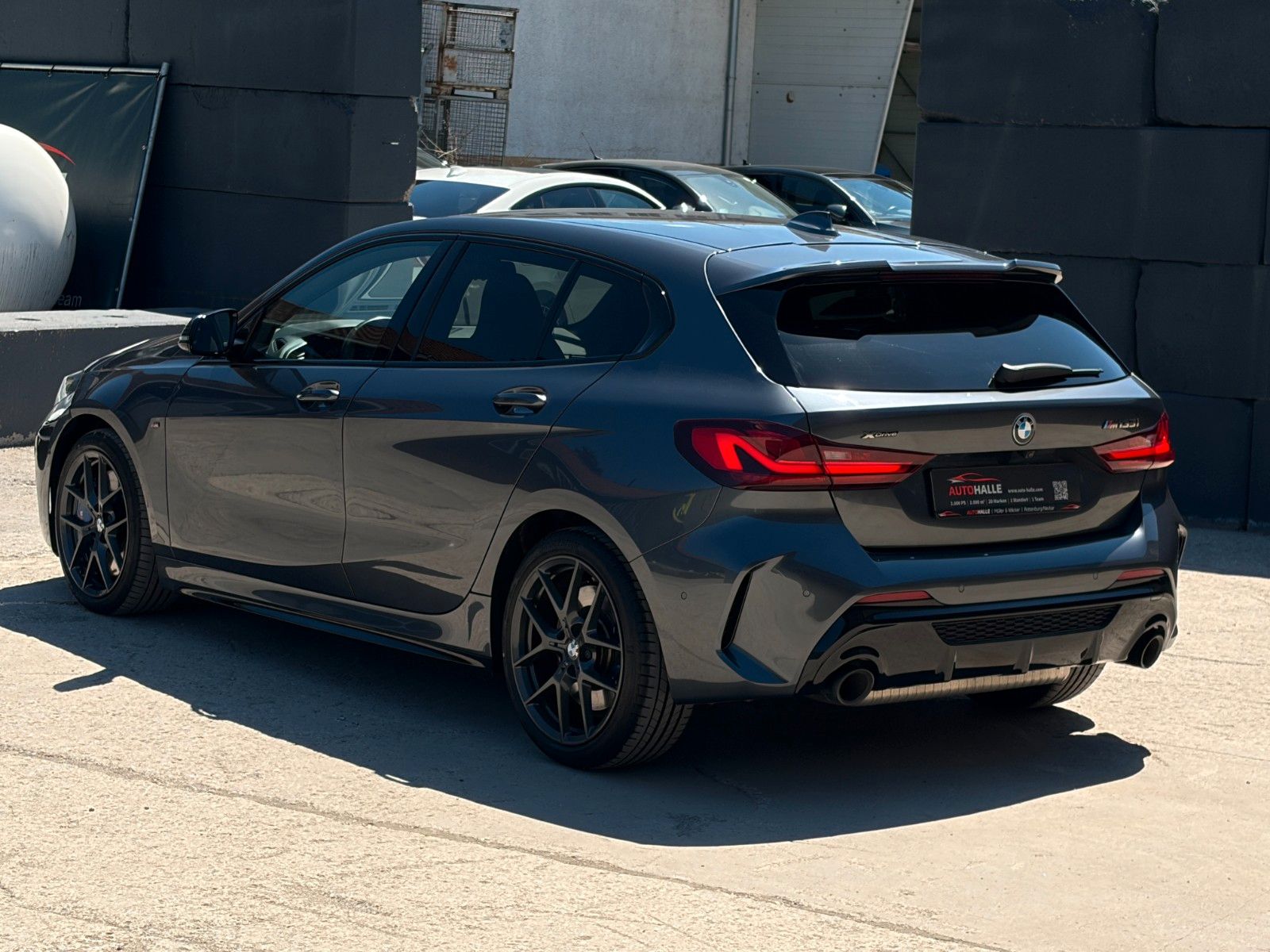 Fahrzeugabbildung BMW M135i xDrive Shadow Alcantara KZG CAM HiFi HuD