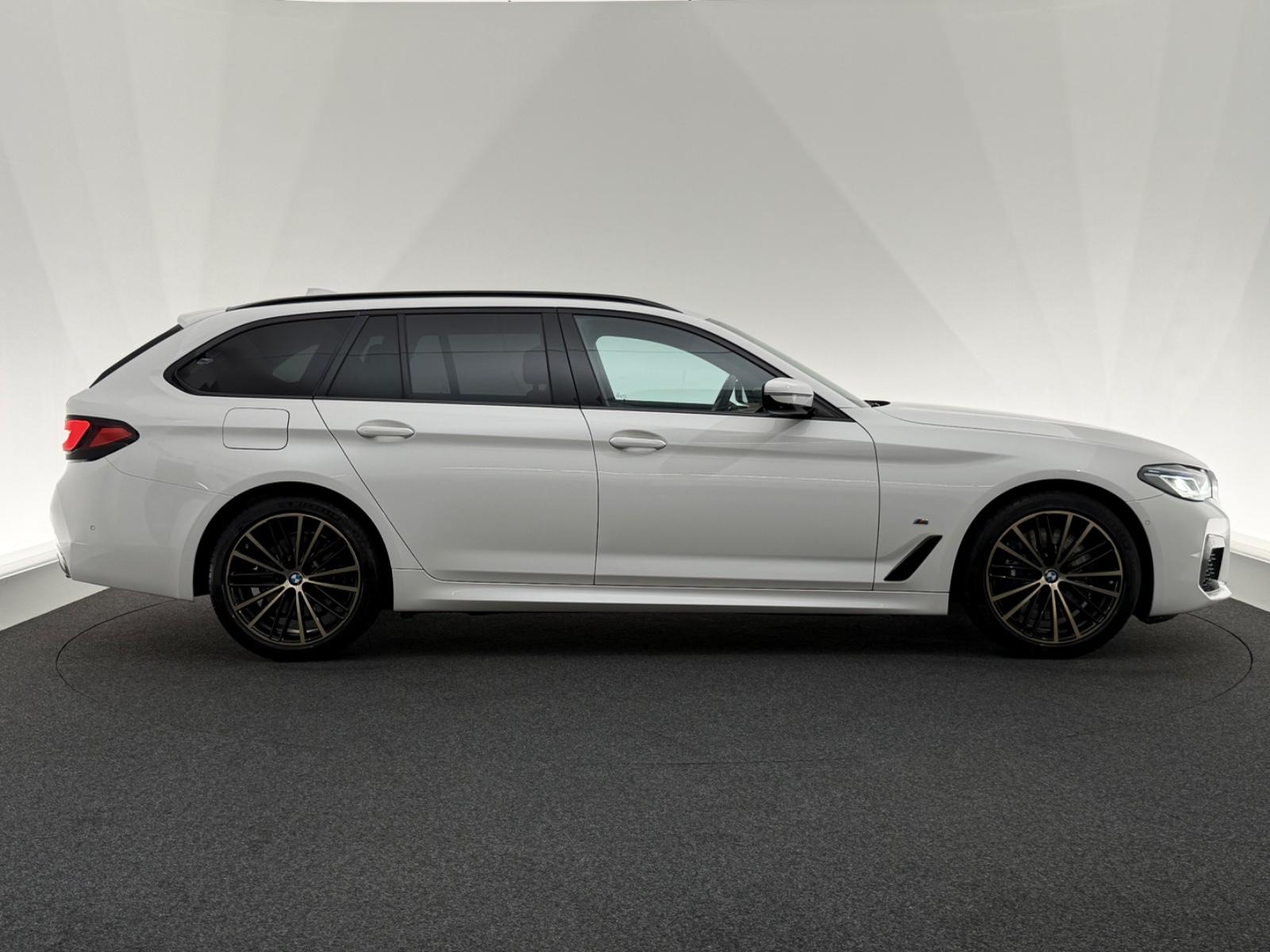 BMW 530d *M SPORT*SHADOW-LASER-PANO-360°-HUD-ACC-LHZ