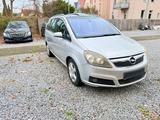 Opel Zafira 1,9 Diesel Automatik - Opel Zafira Gebrauchtwagen in Bielefeld