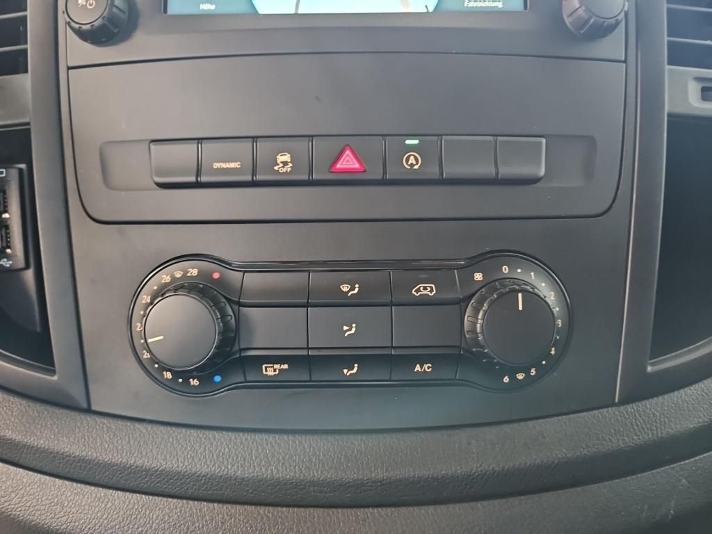 Fahrzeugabbildung Mercedes-Benz Vito 114 Kasten lang 4x4 Navi Einparkhilfe GRA