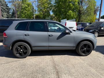 Volkswagen Touareg - 6