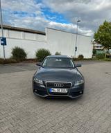 Audi A4 B8 2.0 TDI - Audi A4 aus 2010 mit Diesel-Antrieb: Limousine