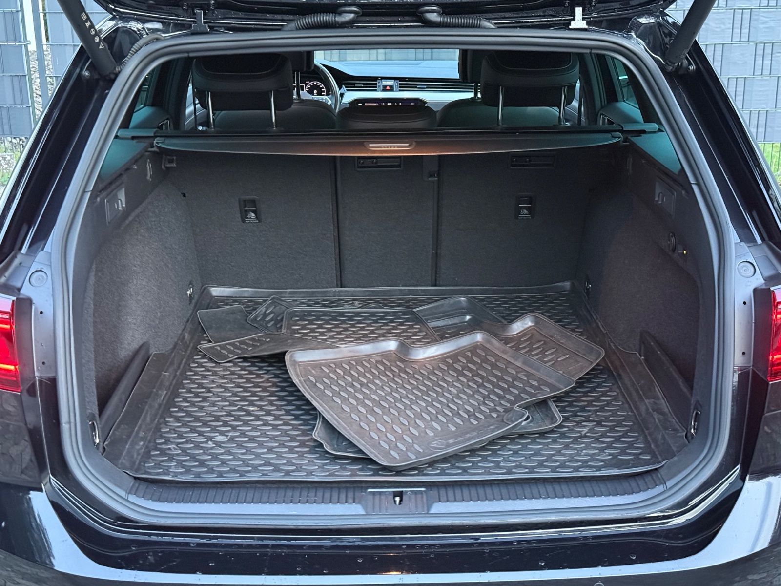 VW Passat Variant Elegance Automatik – Vorschaubild 38