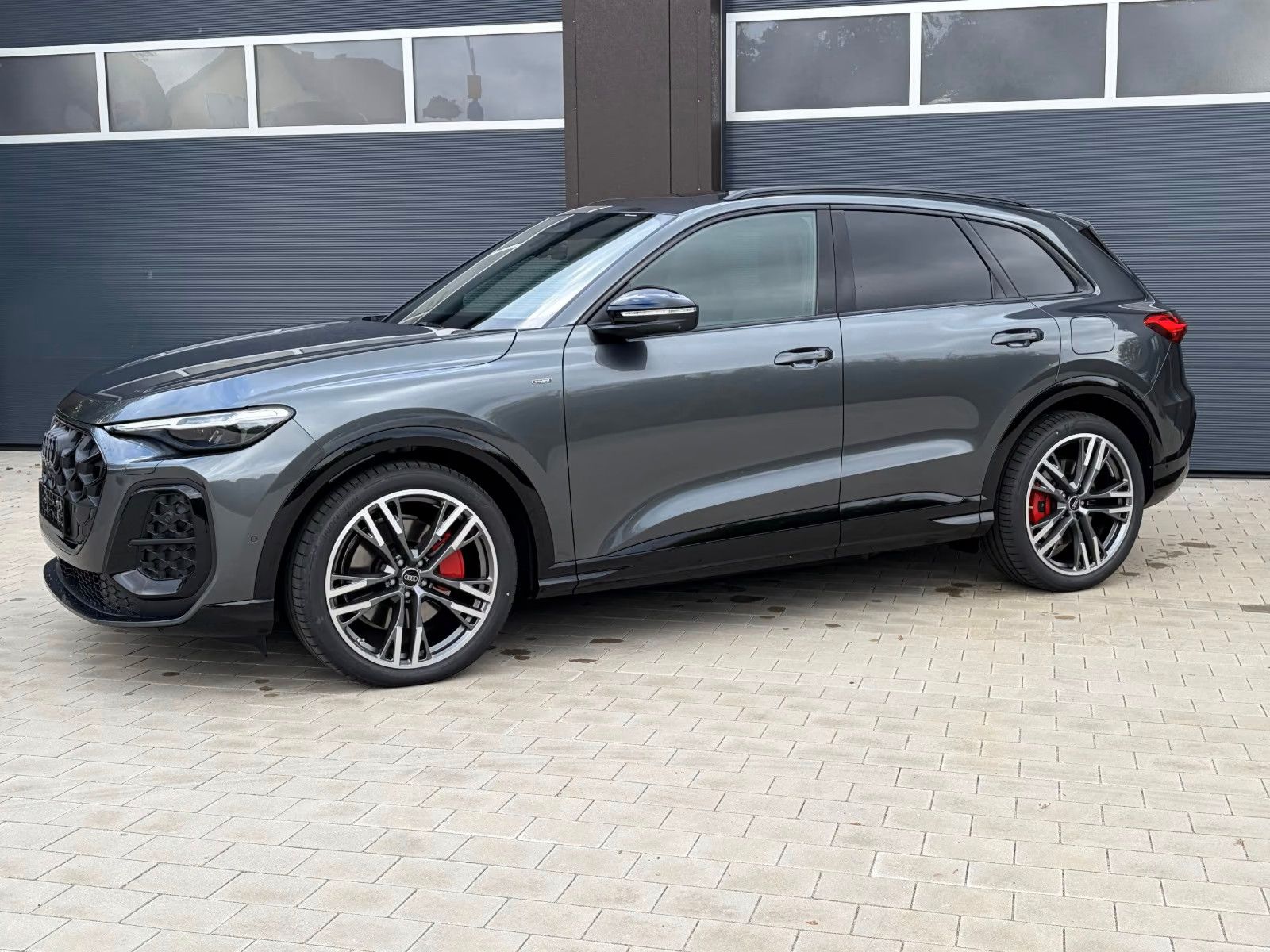 Audi Q5 e-hybrid 270kW S trc quat edit one magne imagem 3