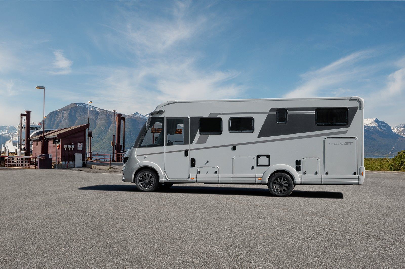 Fahrzeugabbildung Eura Mobil Integra Line 726 EF GT *NATURAL HERITAGE* MJ26
