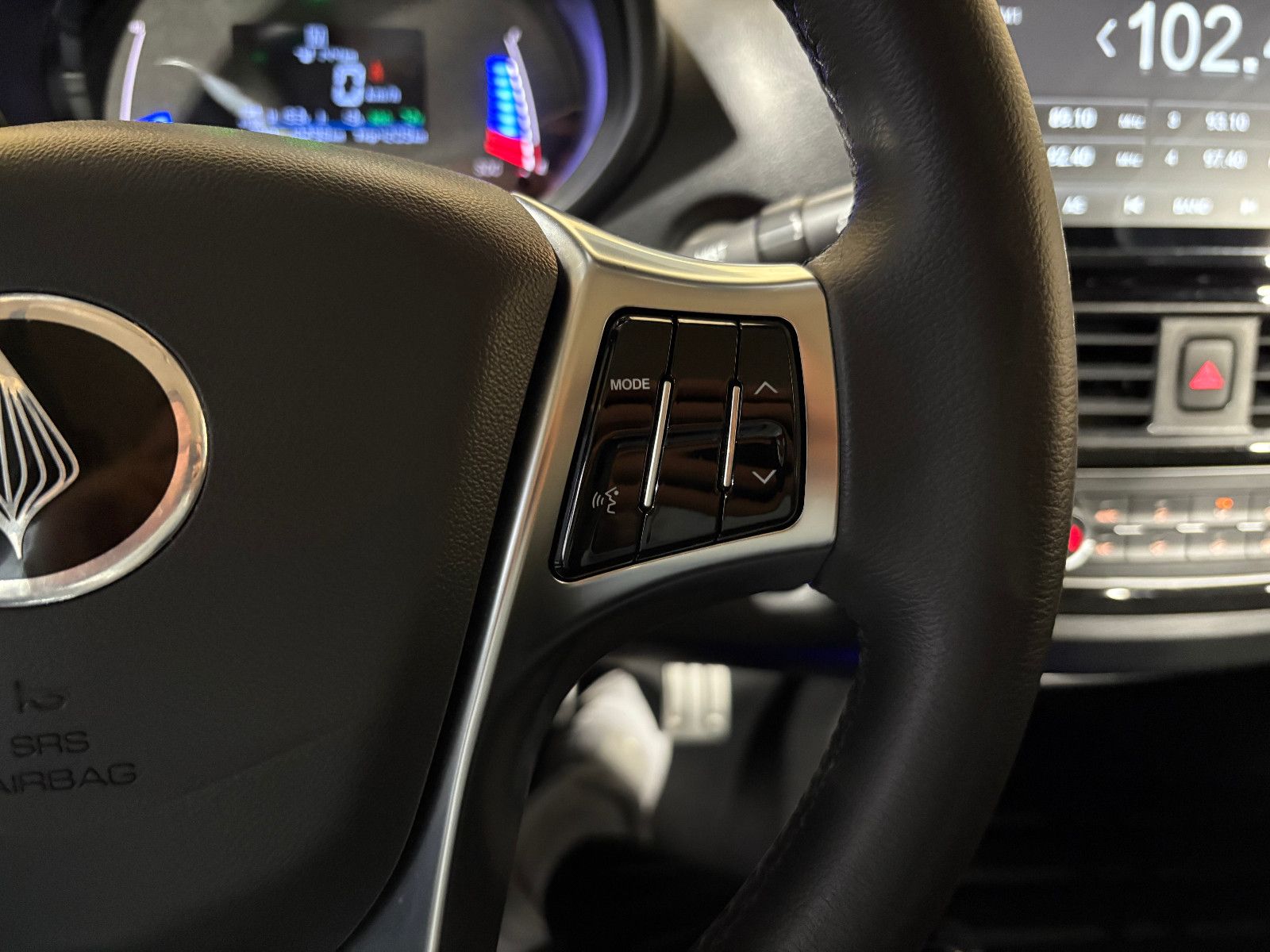 Fahrzeugabbildung Elaris PIO/KAMERA/APPLE/KLIMA/2-SITZ/AUTOMATIK