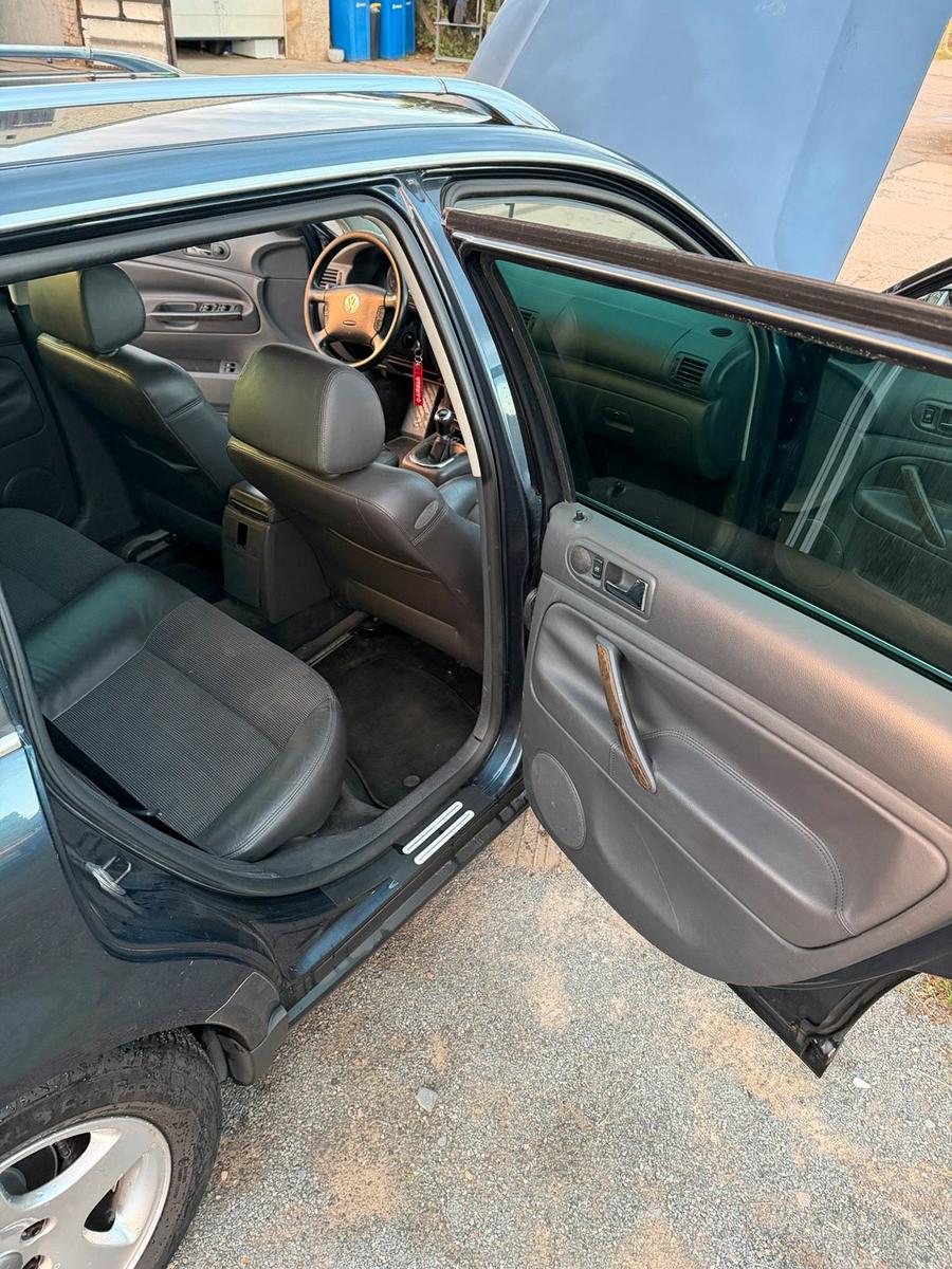 Volkswagen Passat 2005 — photo 12
