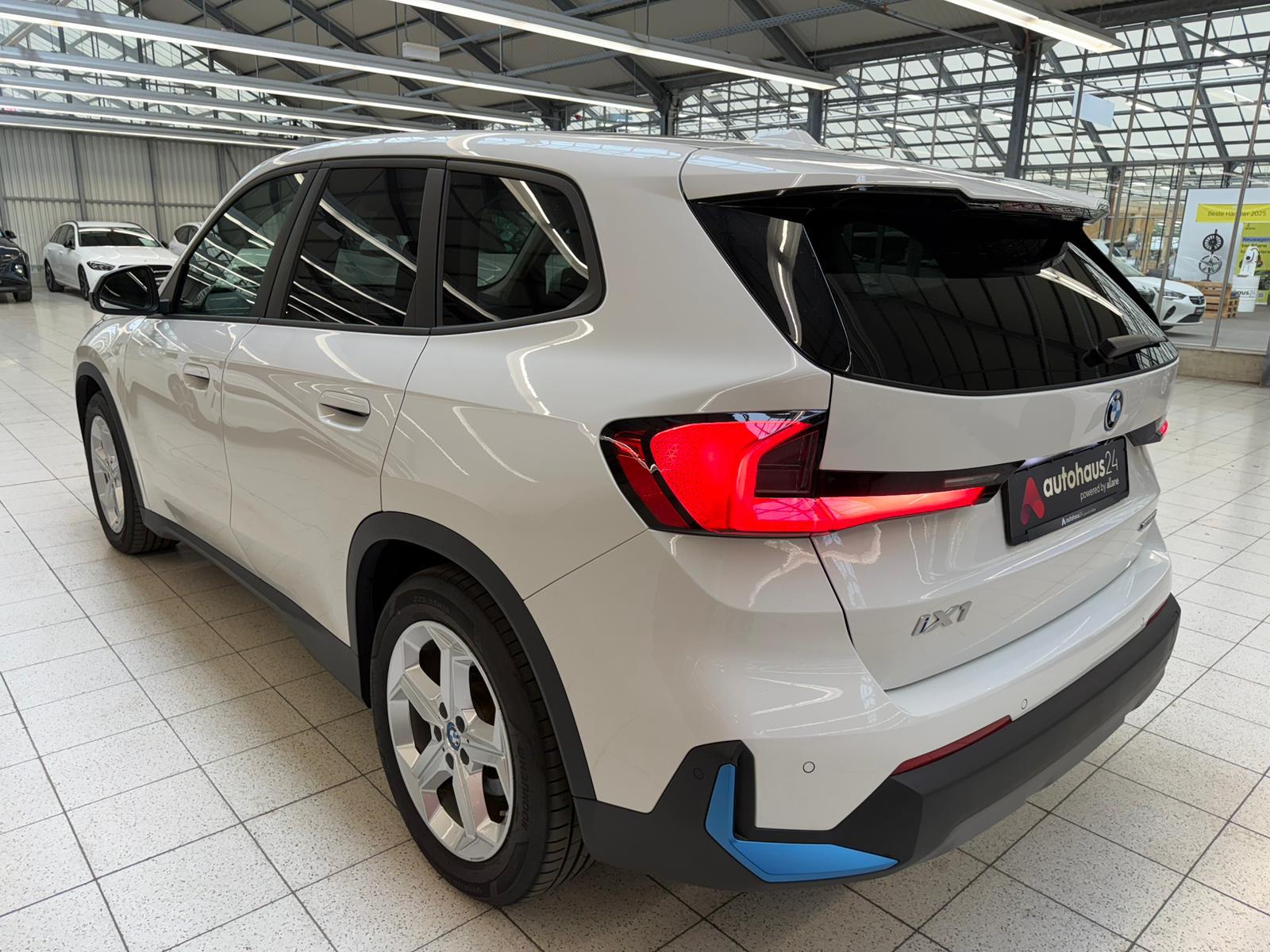 BMW iX1 xDrive30 HUD AHK LED PDC+, миниатюра 4