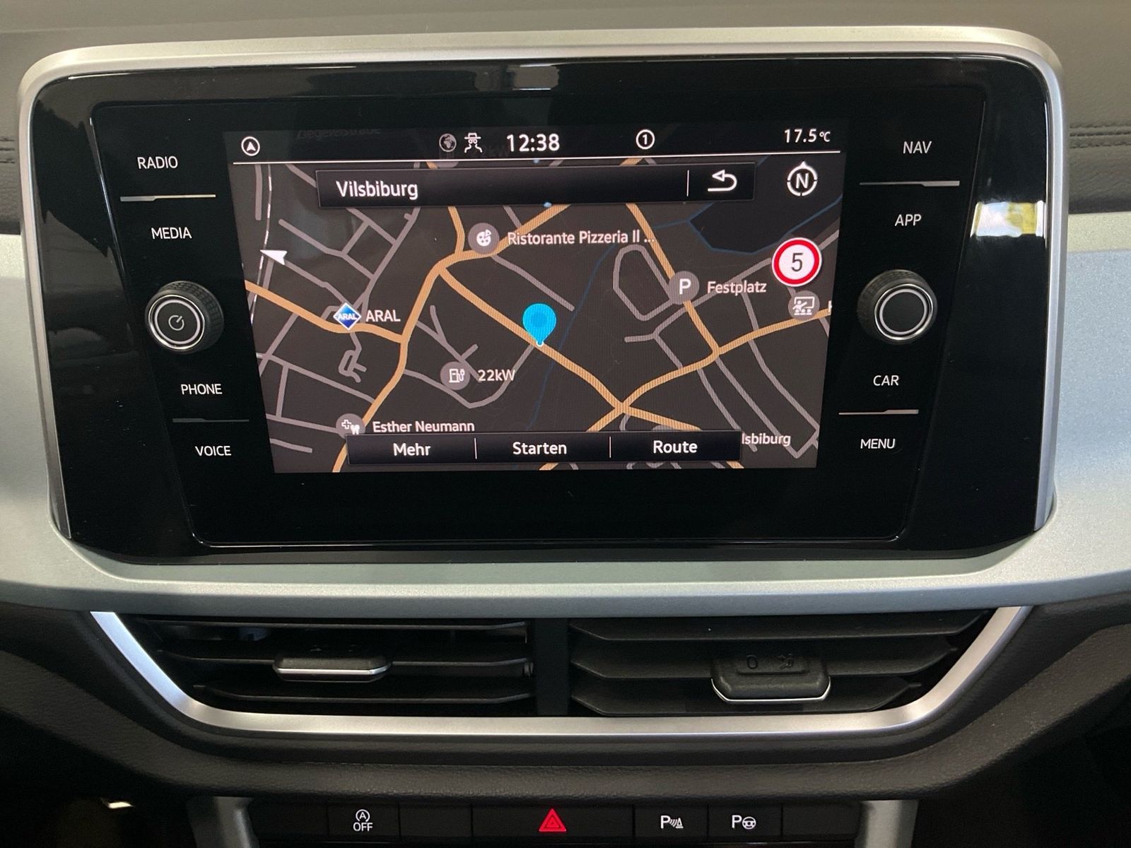 Volkswagen T-Roc - Bild 12