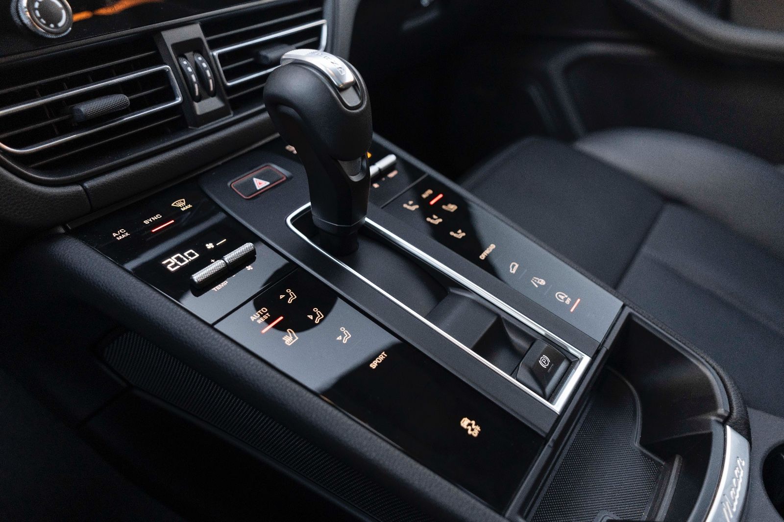 Fahrzeugabbildung Porsche Macan LED 360° BOSE PANO NAV SZH 14 WEGE MEMORY