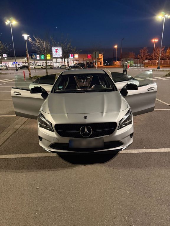 Image of Mercedes-Benz CLA 180