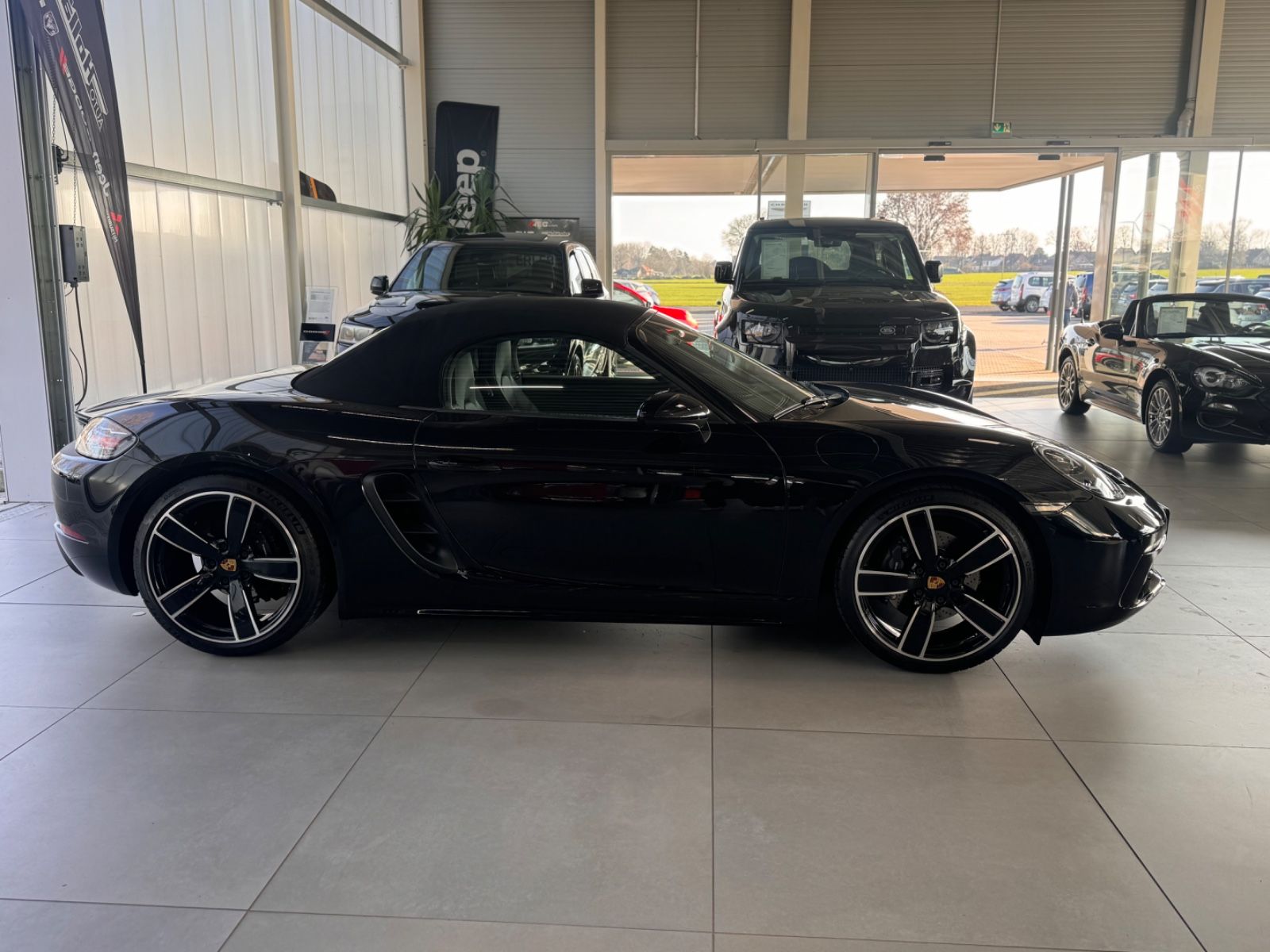 Fahrzeugabbildung Porsche 718 Boxster 2.0 "Bi-Xenon PASM Sport-Auspuff"