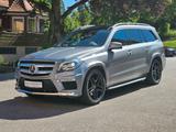 Mercedes-Benz GL 350 BlueTec 4Matic AMG Paket Navi Sitzbelüftu - scheckheftgepflegte Mercedes GL 350