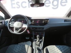VW Taigo 1.5 TSI R-Line DSG RFK IQ.Light CarPlay VW Taigo 1.5 TSI R-Line DSG RFK IQ.Light CarPlay