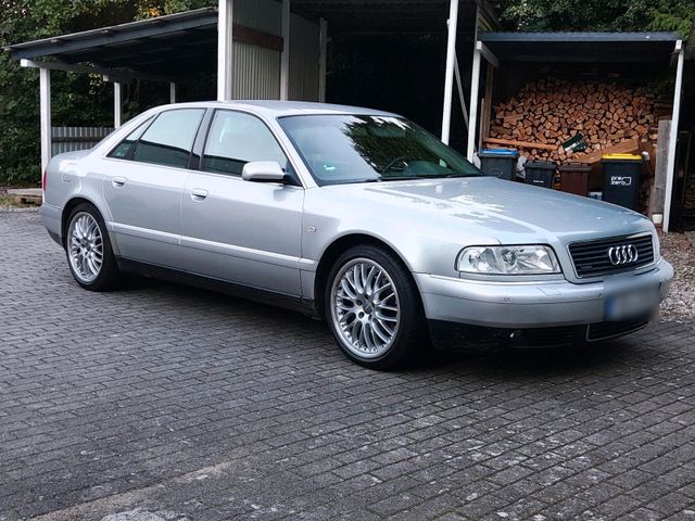 Audi A8 D2 3.7 V8