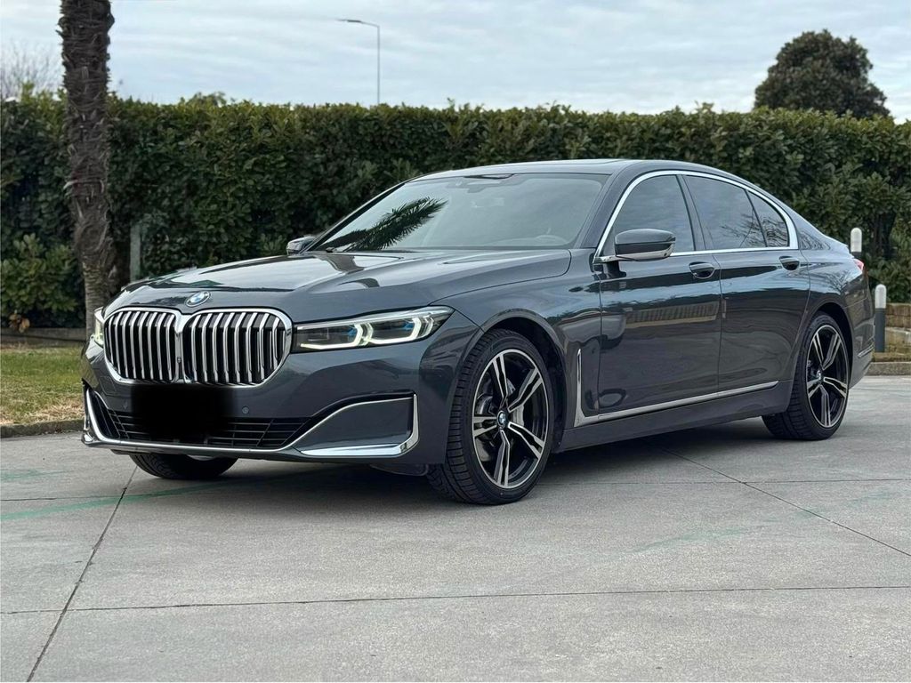 Image of BMW 730