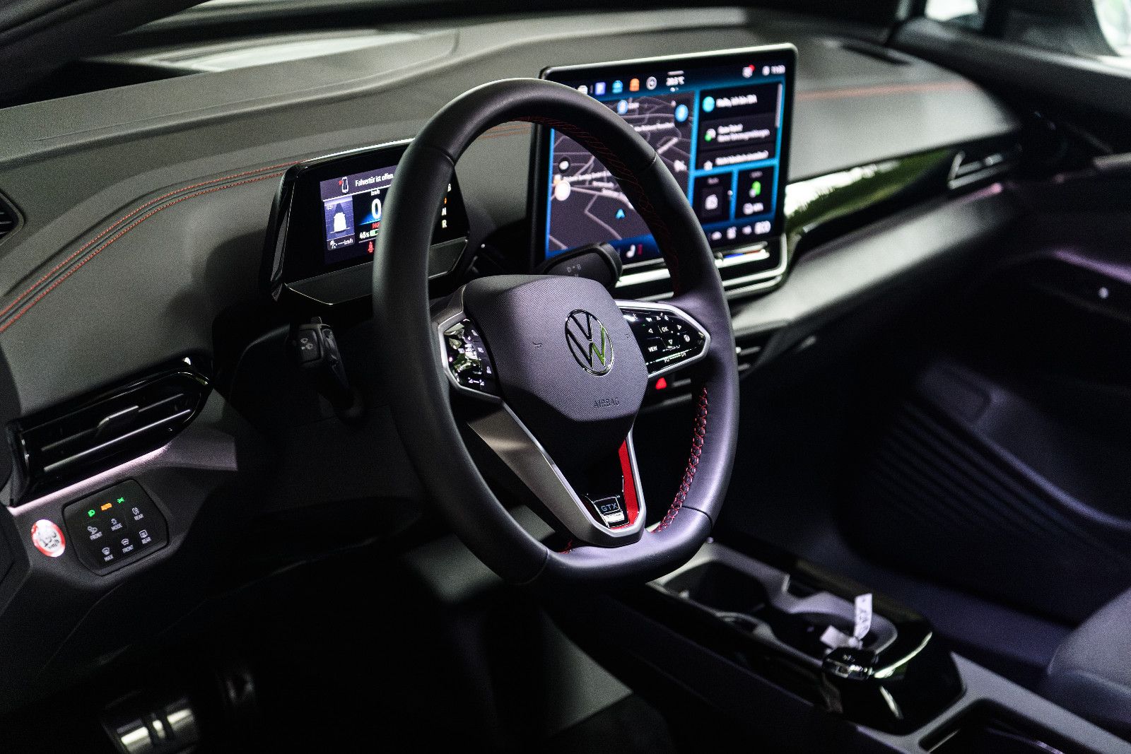 Fahrzeugabbildung Volkswagen ID.4 GTX 4Motion IQ-LIGHT+AHK+WÄPU+KAMERA+HuD+21