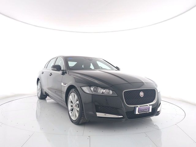 Jaguar JAGUAR XF 2.0d i4 Pure awd 180cv auto my18 CAMER