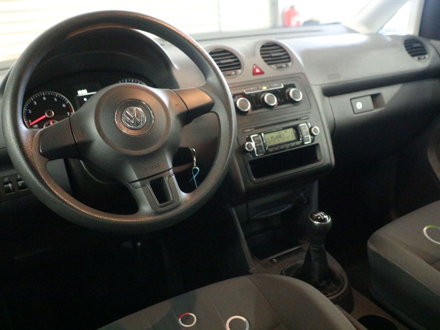 Fahrzeugabbildung Volkswagen Caddy TSI Roncalli 5-Sitzer AHK Klima PDC