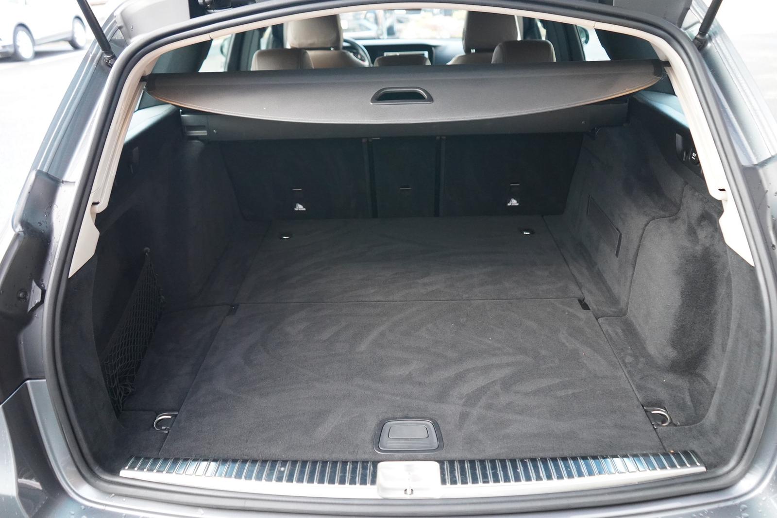 Mercedes-Benz E220 dT-Modell Avantgarde Klimaaut. Navi LED AHK