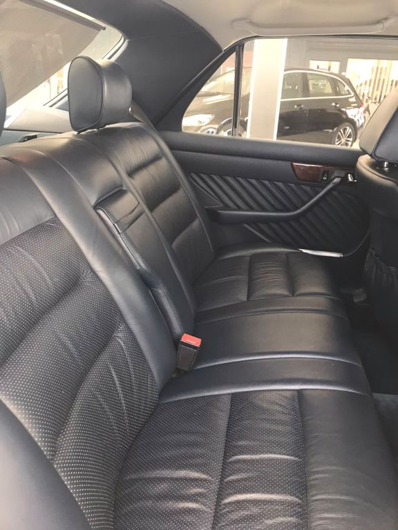 MERCEDES-BENZ S-Class 1989