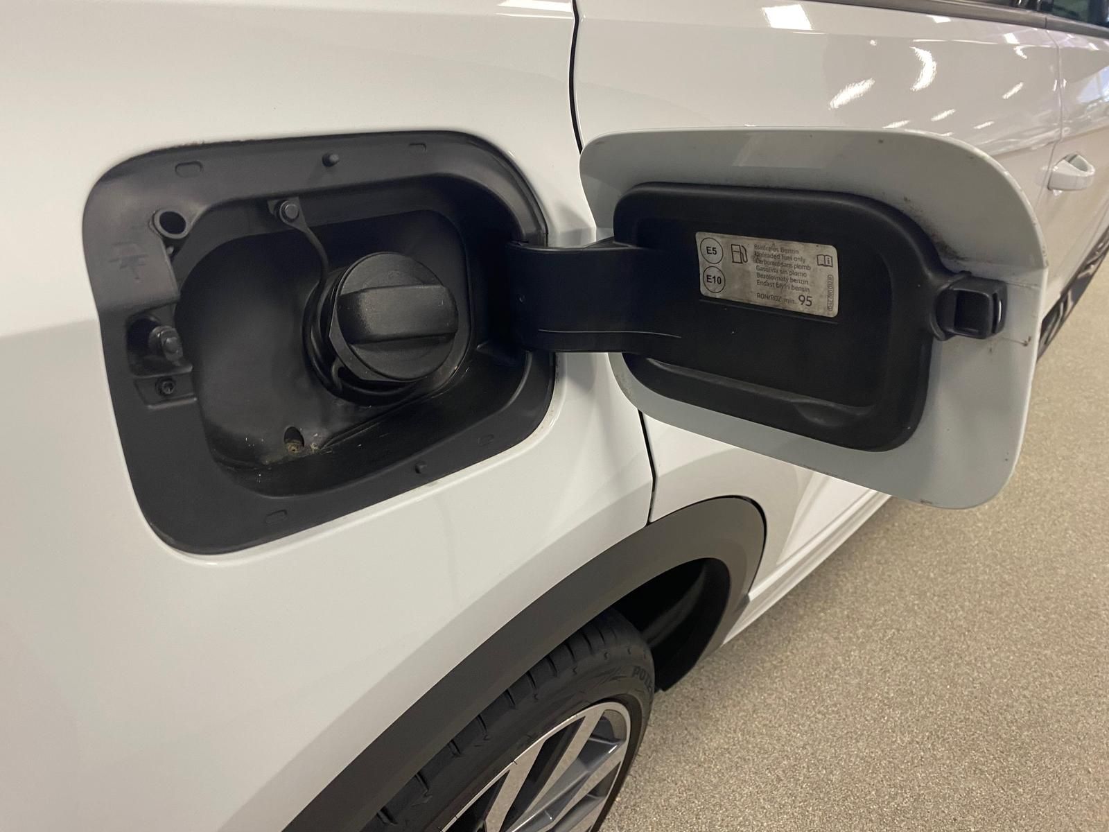 Fahrzeugabbildung Volkswagen T-Roc 1.5 16V TSI Sport R-Line+PDC+ALU+LED