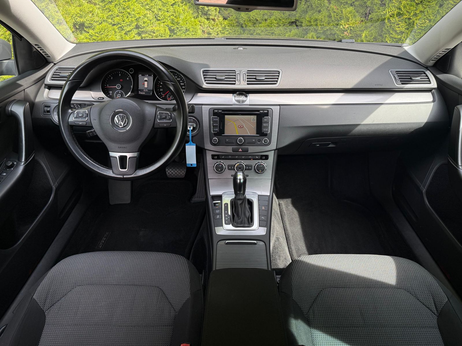 Fahrzeugabbildung Volkswagen Passat Variant 2.0TDI DSG Comfort XEN+STHZ+AHK+