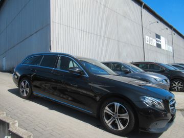 Mercedes E 220 - 12