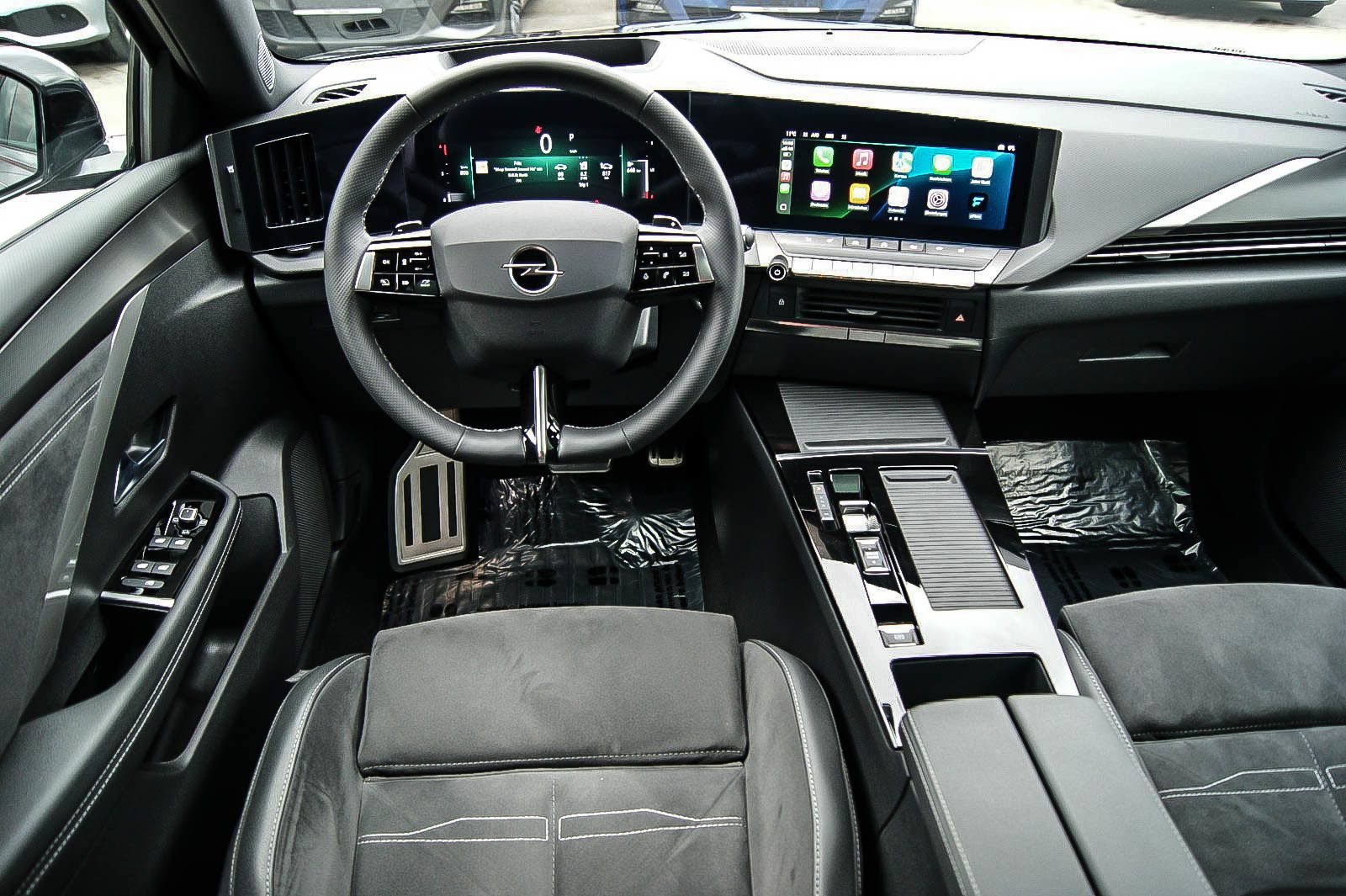 Fahrzeugabbildung Opel Astra L 1.5 Diesel ULTIMATE Aut HEADUP ANHZV LED