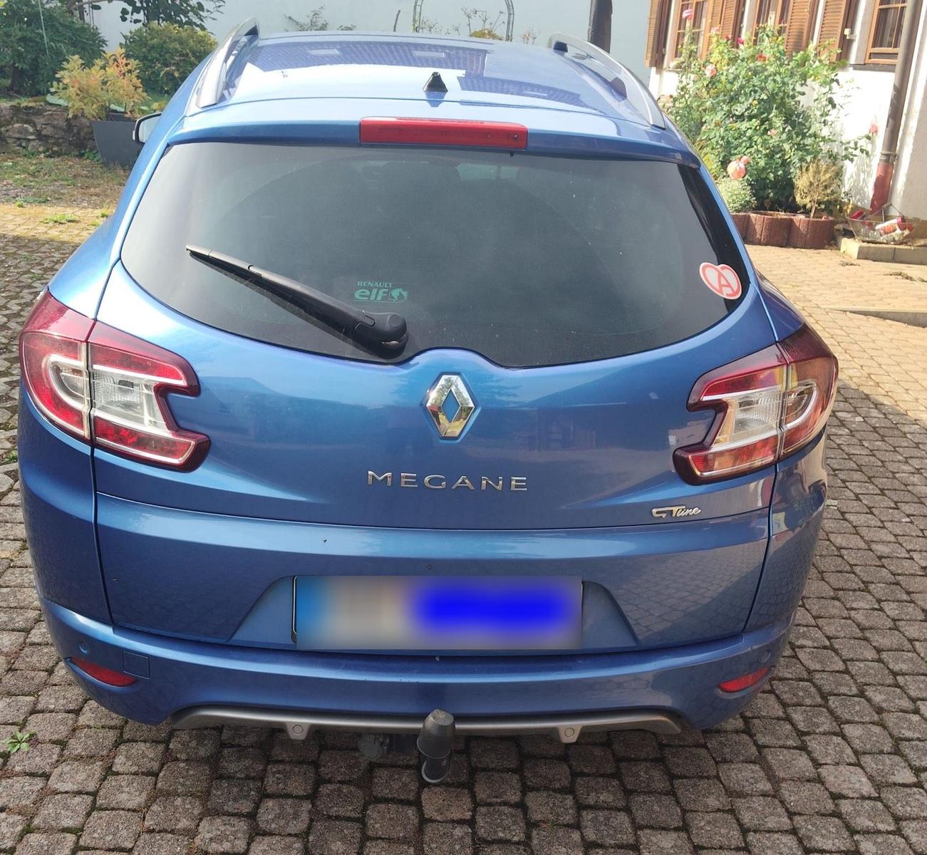 Renault Megane 2009 — rear view