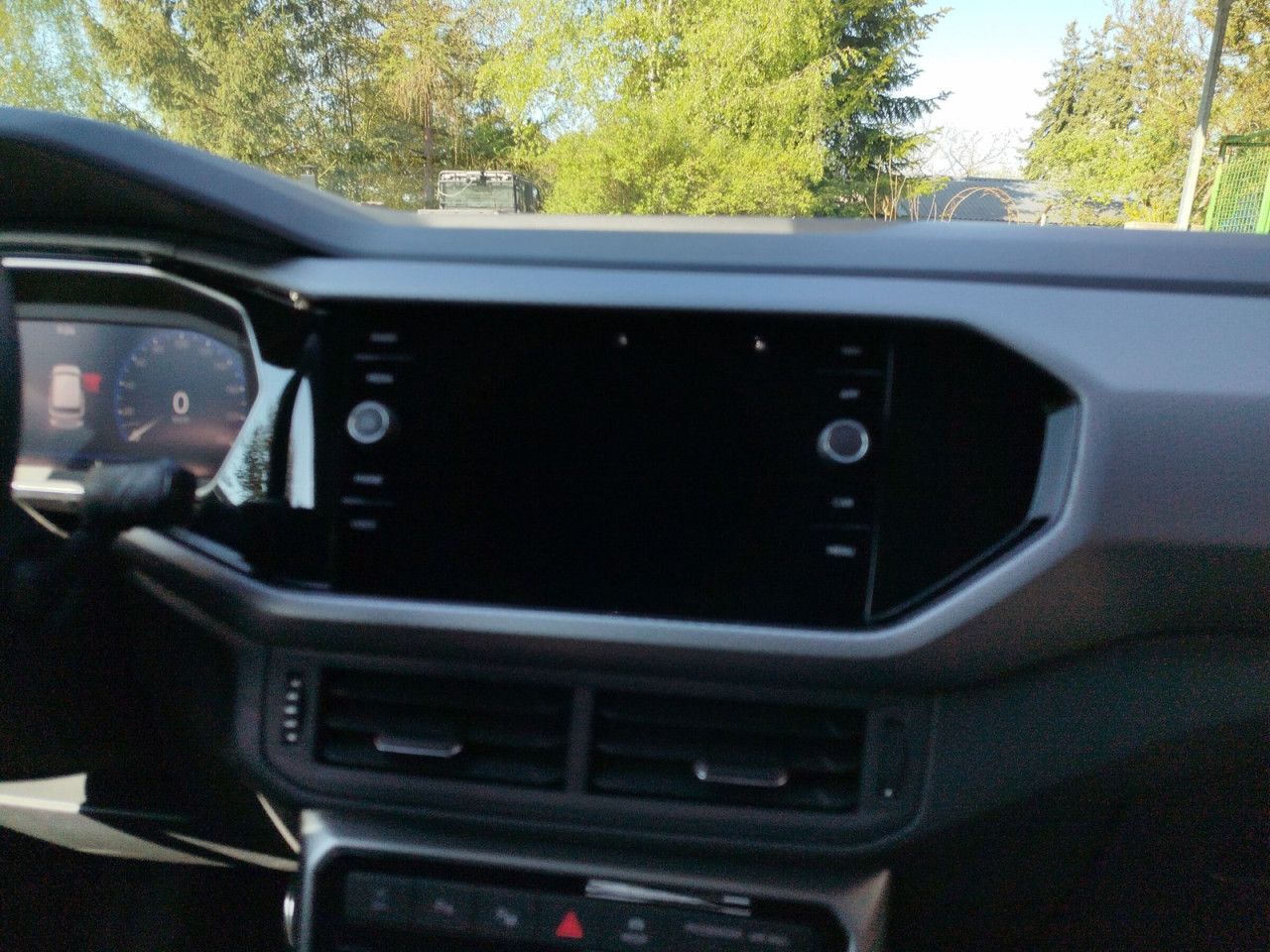 Fahrzeugabbildung Volkswagen T-Cross ACTIVE