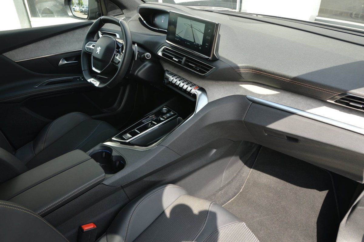 Fahrzeugabbildung Peugeot 3008   GT LED Navi ACC Shz Alu