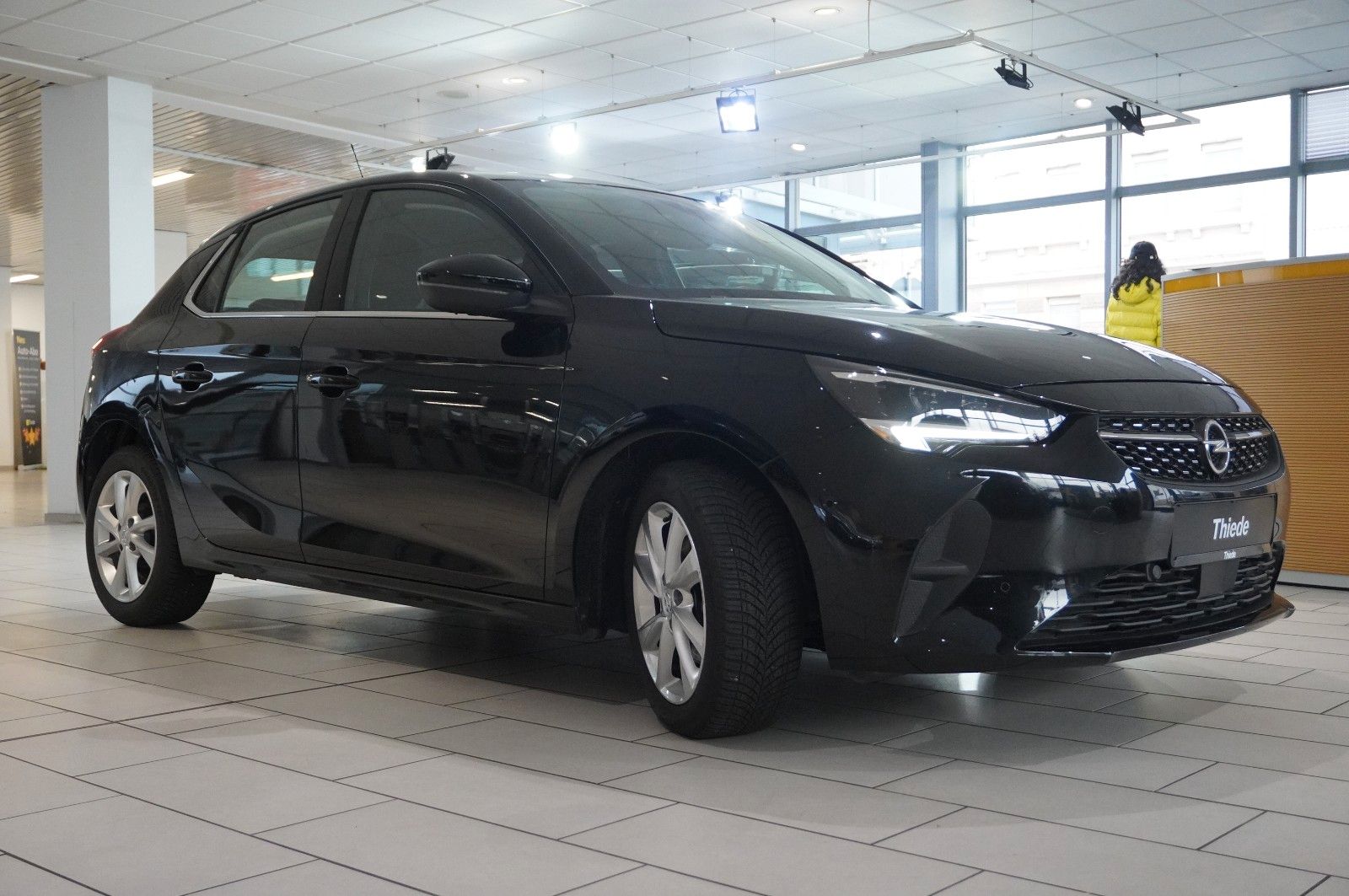 Fahrzeugabbildung Opel Corsa F 1.2 ELEGANCE NAVI/LED/SPORT/SH//VIRT/DAB