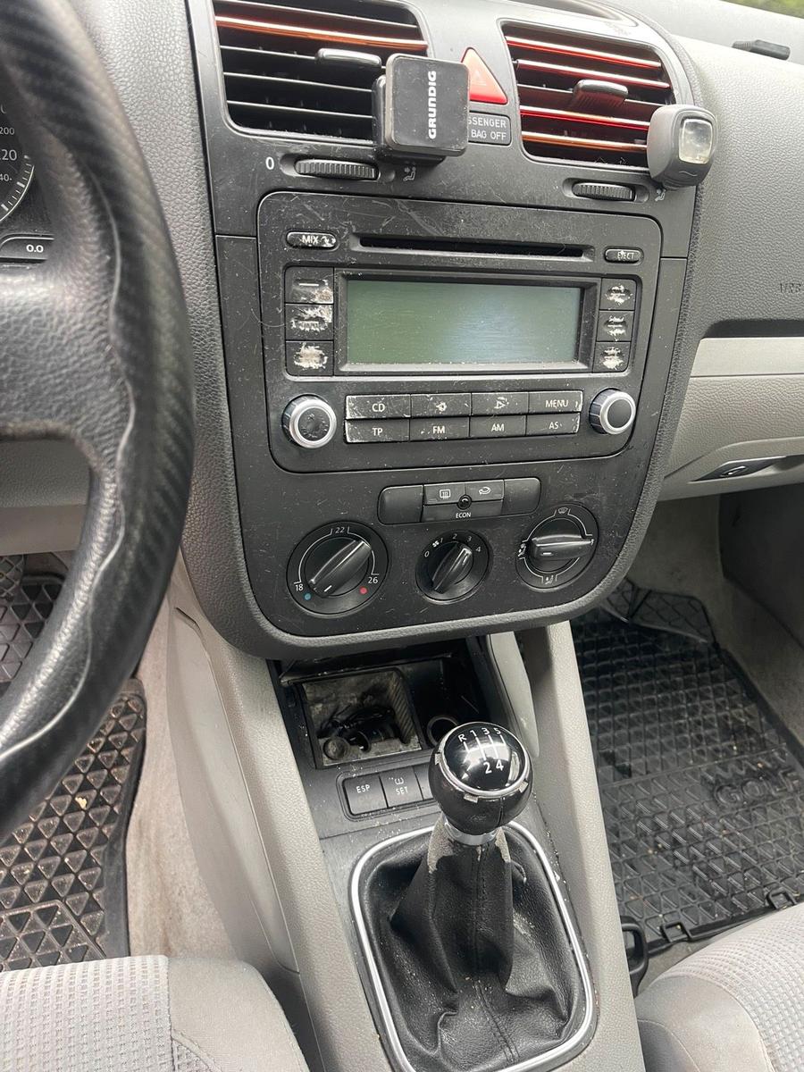 Volkswagen Jetta 2006 — photo 8
