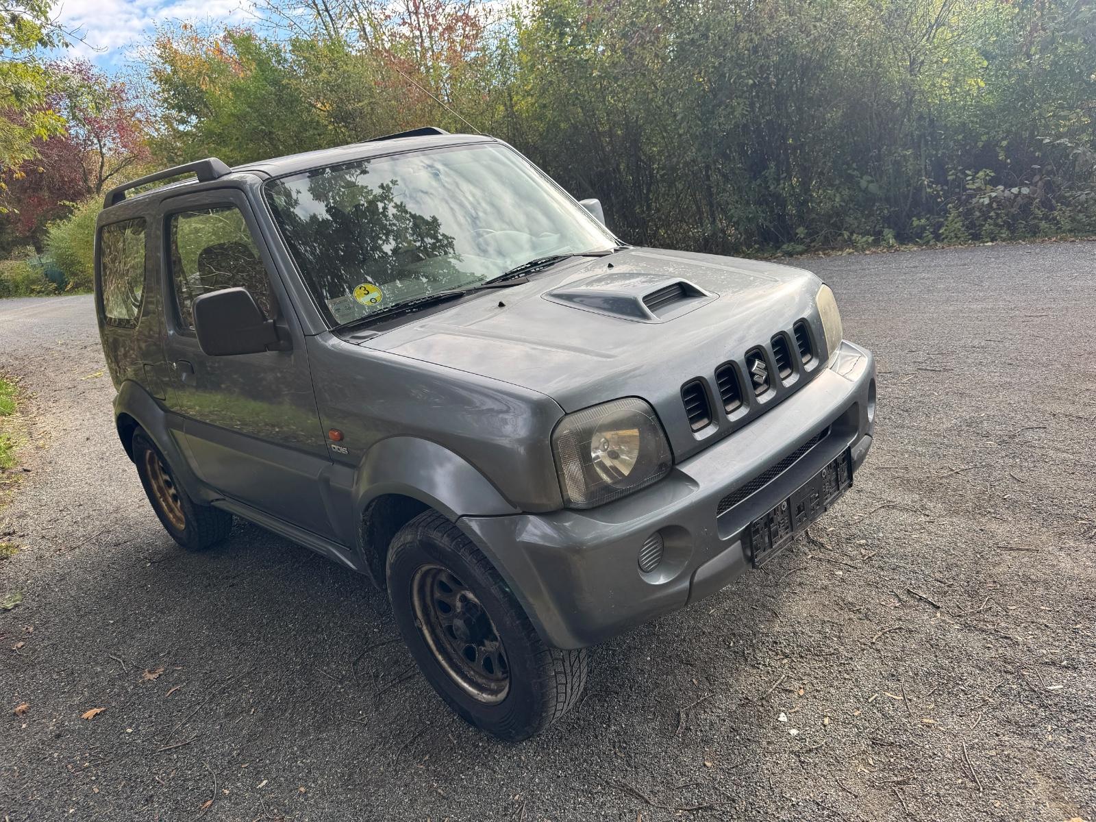 Suzuki Jimny 2006 — rear view
