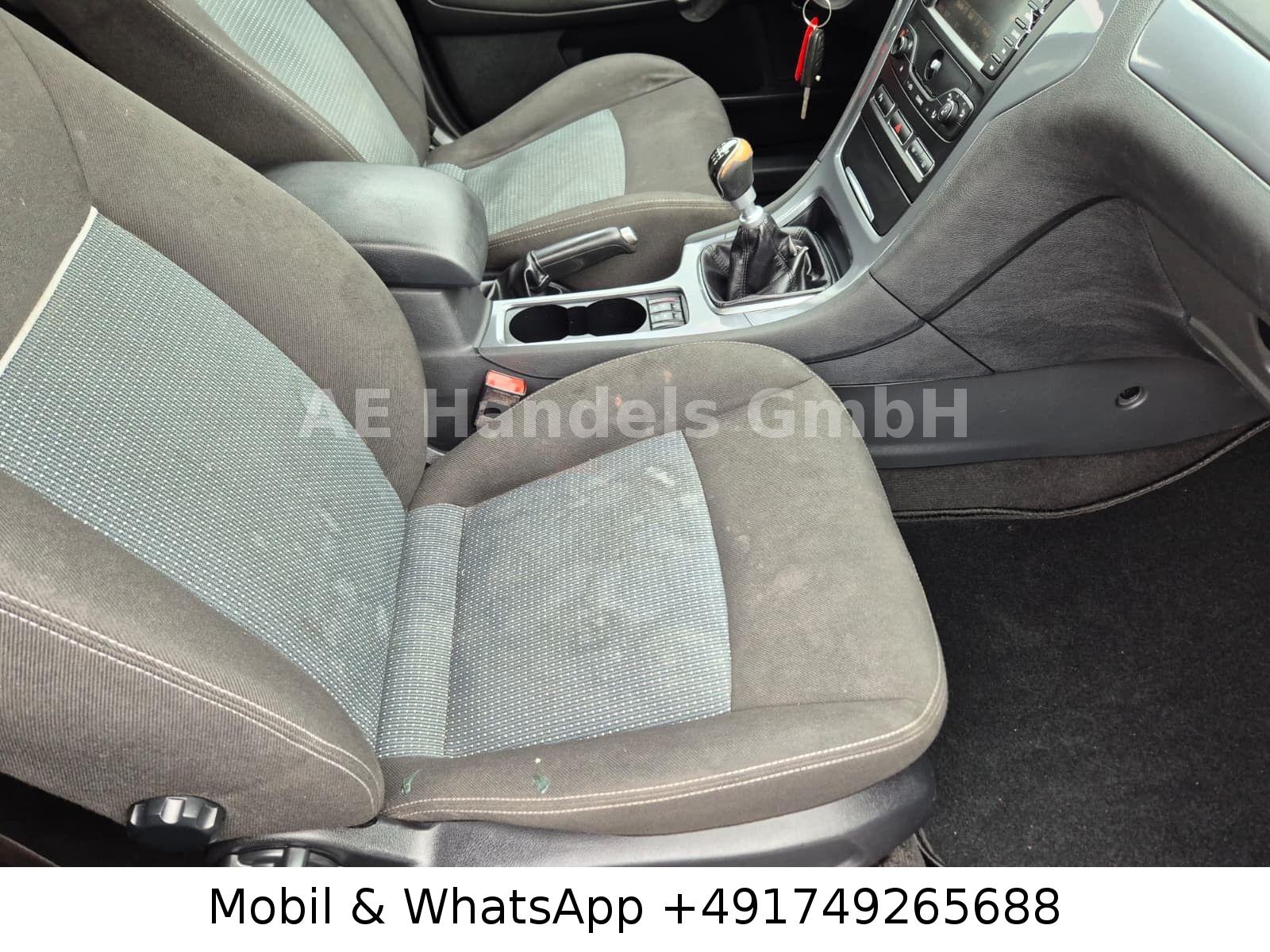 Ford Mondeo 2013 — photo 27