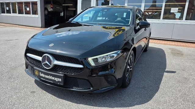 MERCEDES-BENZ A 180d, LED, Automatik