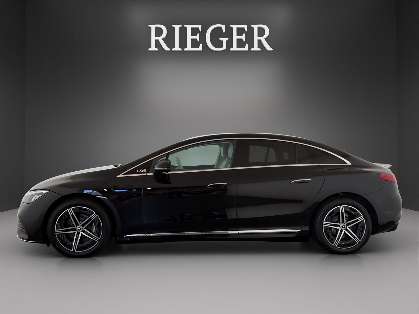Mercedes-Benz EQE 300 AMG Line Ext/Int Advanc+*19*Distr*AC/DC foto 5