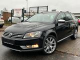 Volkswagen Passat Alltrack Variant Basis BMT 4Motion - schwarze Volkswagen Passat Alltrack