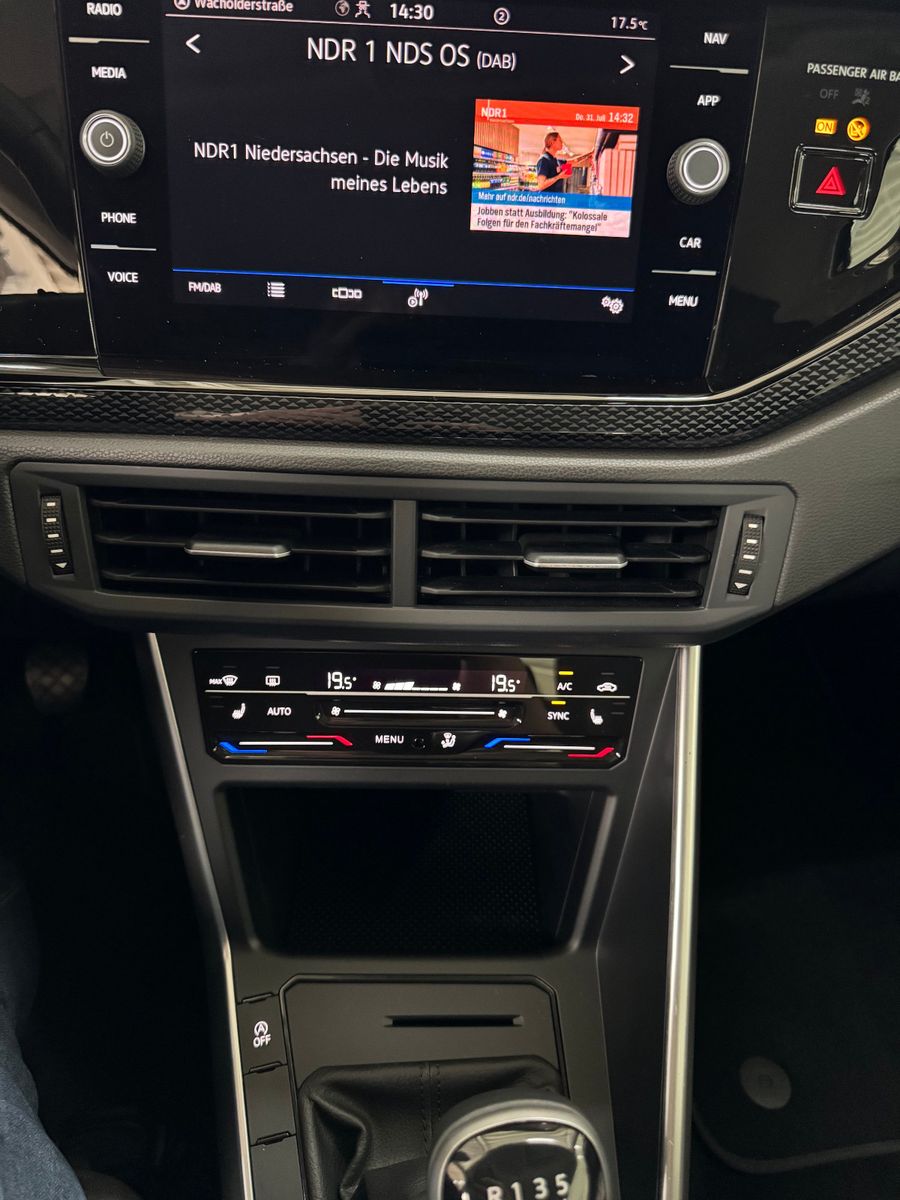 Fahrzeugabbildung Volkswagen Polo VI Life +DIG.TACHO+LED+ALLWETTER+NAVI+ACC