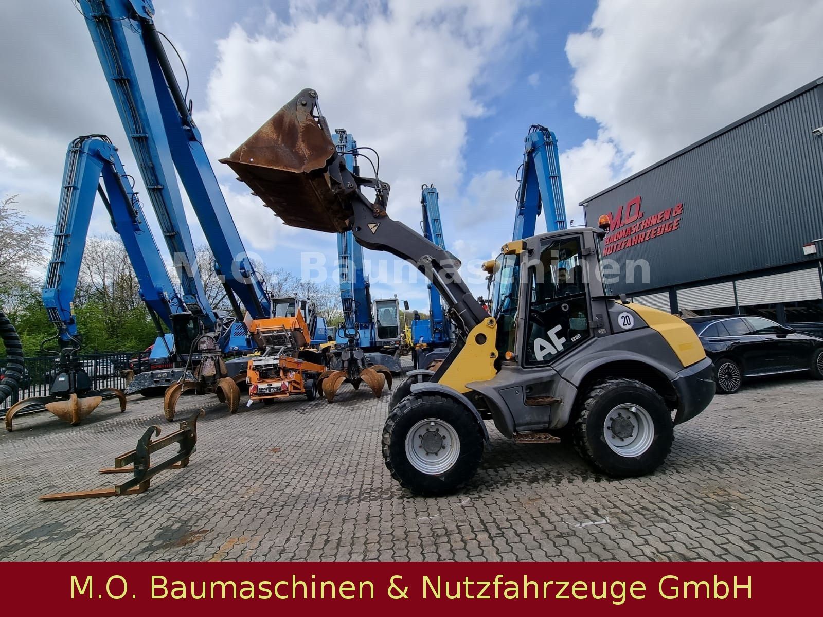 Fahrzeugabbildung Ahlmann AF 1200 / SW / Klappschaufel / Gabel
