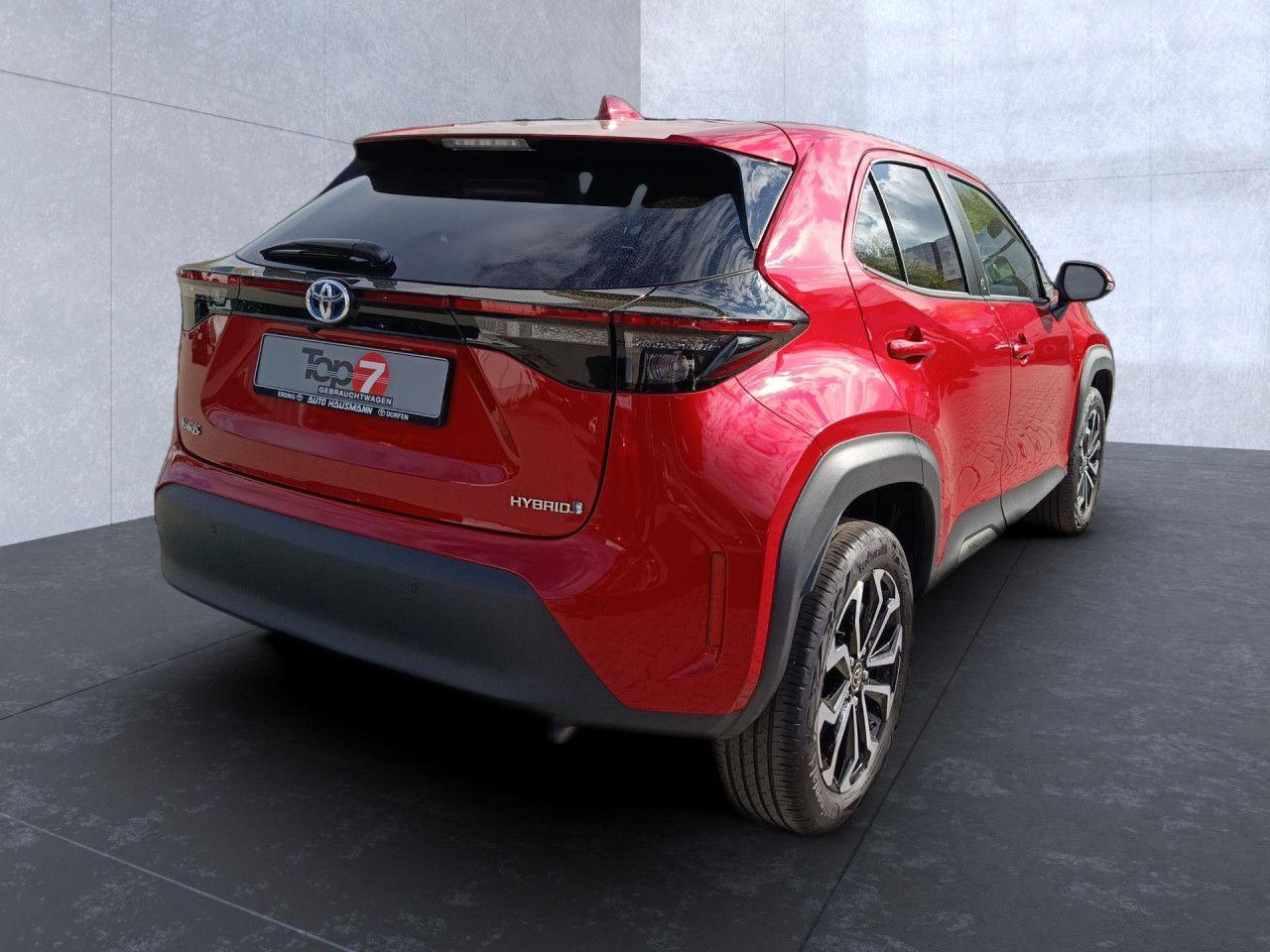 Toyota Yaris Cross 1.5 Hybrid Team D "Safety,Navi,Winte