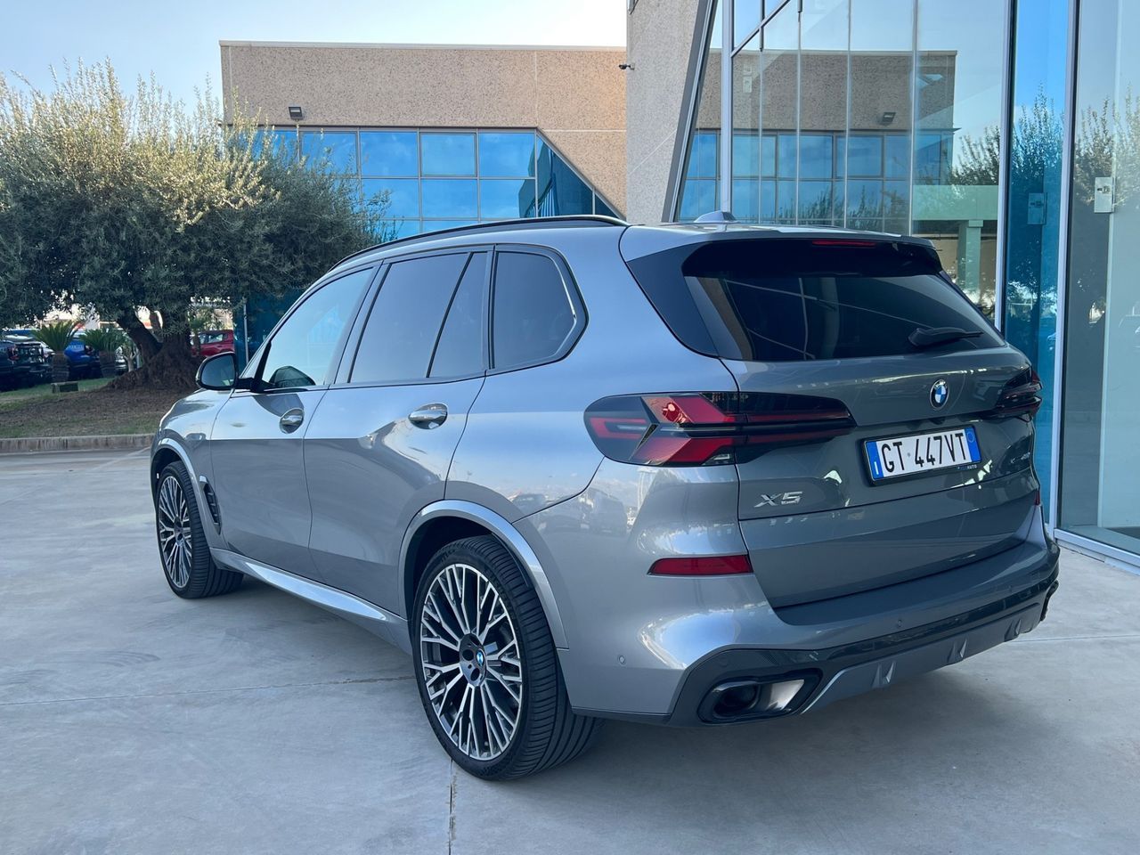 BMW X5 xdrive40d MSport auto - possibilità noleg imagem 3