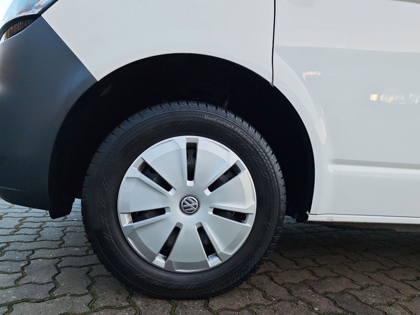 T6.1Transporter Kasten TDi DSG Navi AZV LED